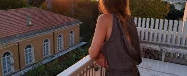 ieskant ryskios sviesos